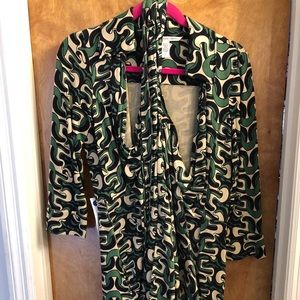 DVF size 8 wrap dress. Retro vibe. Long sleeve!